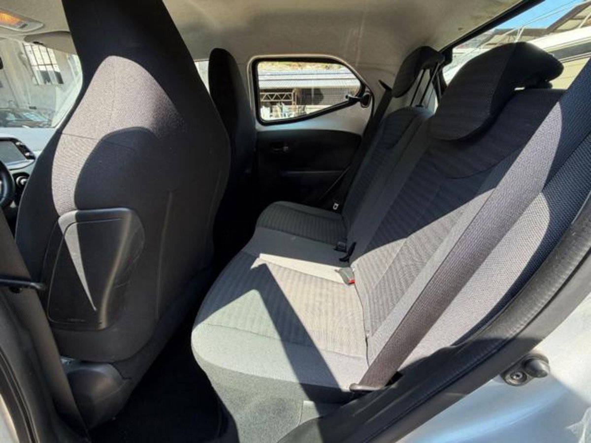 Toyota Aygo Connect 1.0 VVT-i 72 CV 5 porte x-music MMT (11)