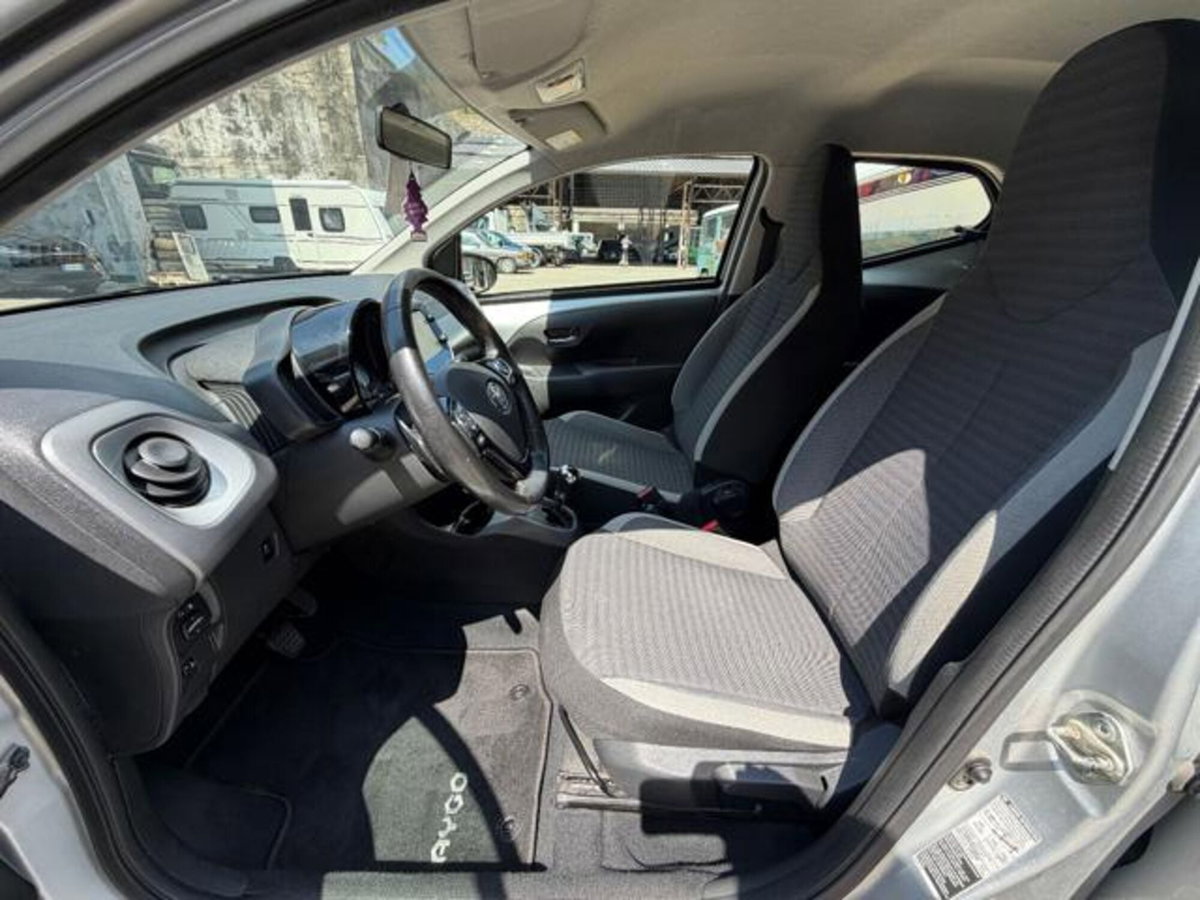 Toyota Aygo Connect 1.0 VVT-i 72 CV 5 porte x-music MMT (12)