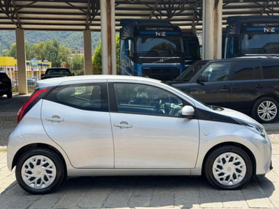 Toyota Aygo Connect 1.0 VVT-i 72 CV 5 porte x-music MMT (8)