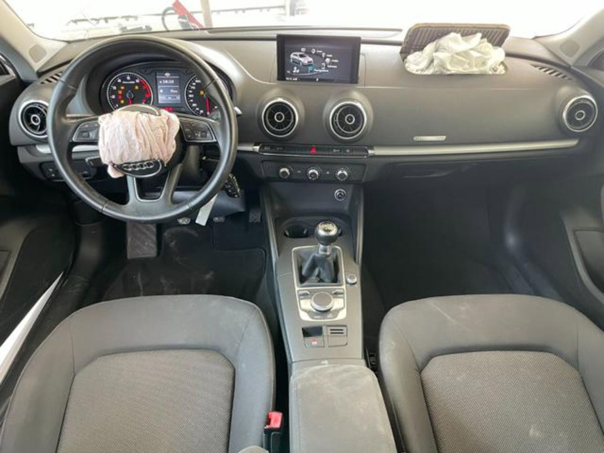 Audi A3 1.4 TFSI COD ultra Business (13)