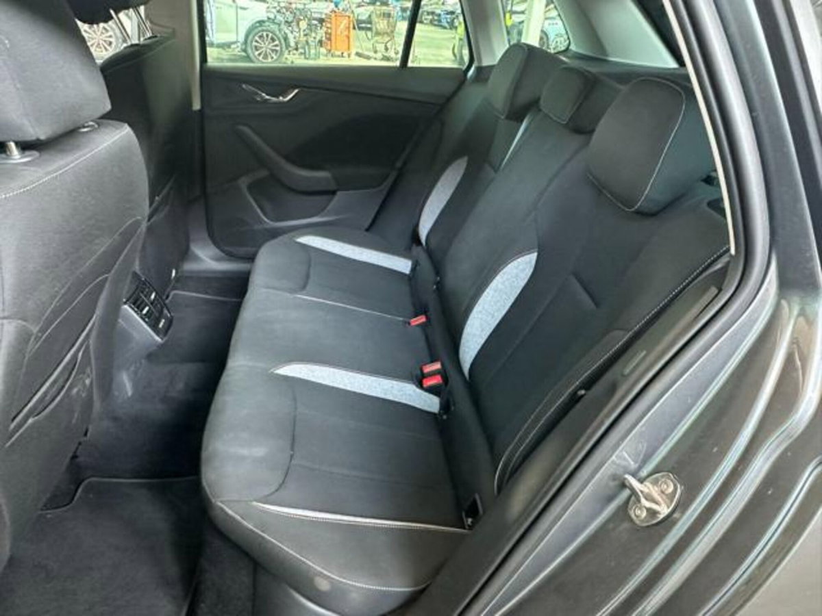Skoda Kamiq 1.0 tsi Style 115cv (13)