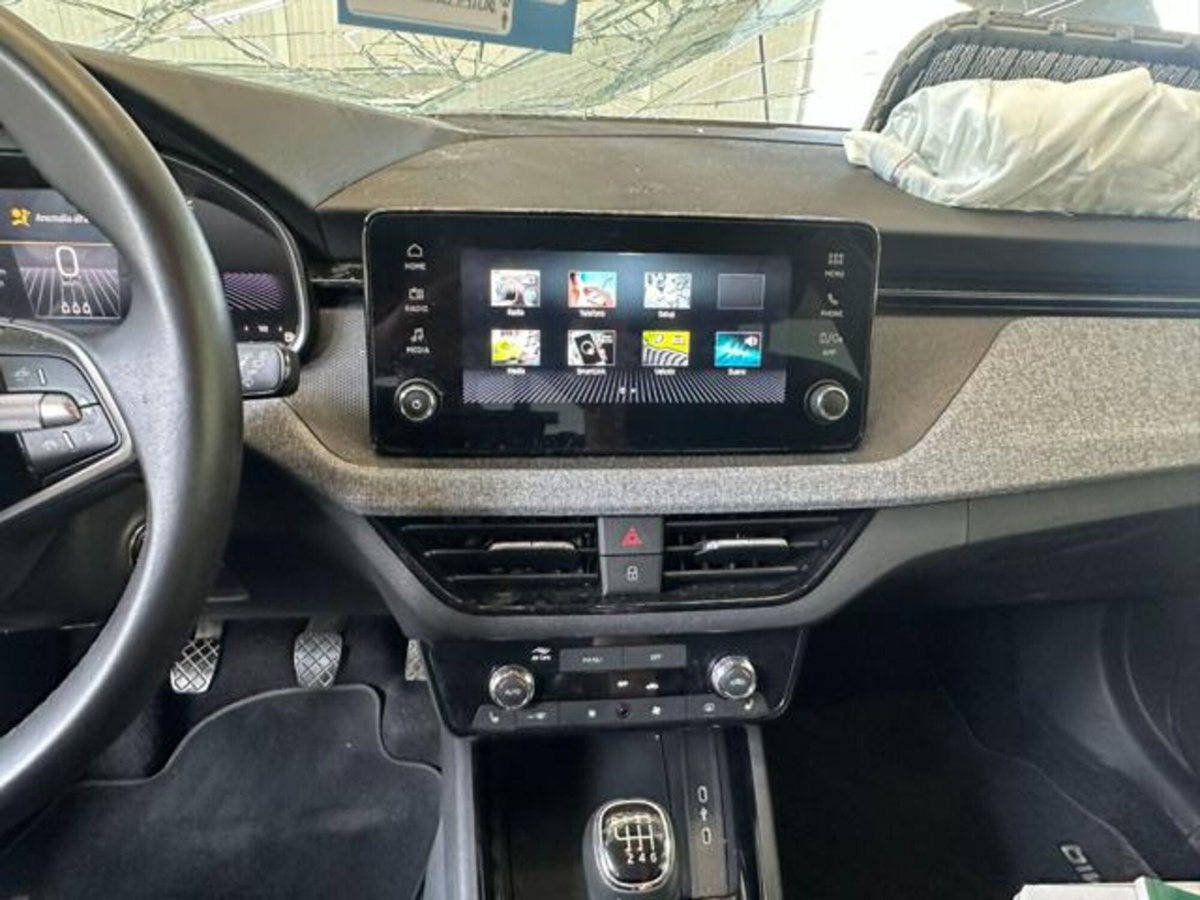Skoda Kamiq 1.0 tsi Style 115cv (17)