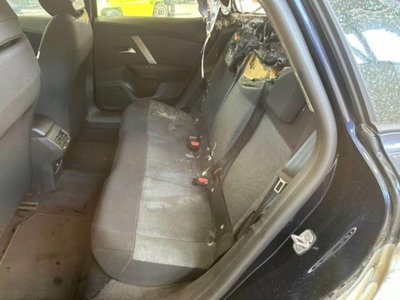 Citroen C4 1.2 hybrid You 100cv e-dcs6 (12)