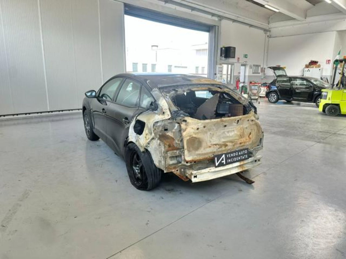 Citroen C4 1.2 hybrid You 100cv e-dcs6 (5)