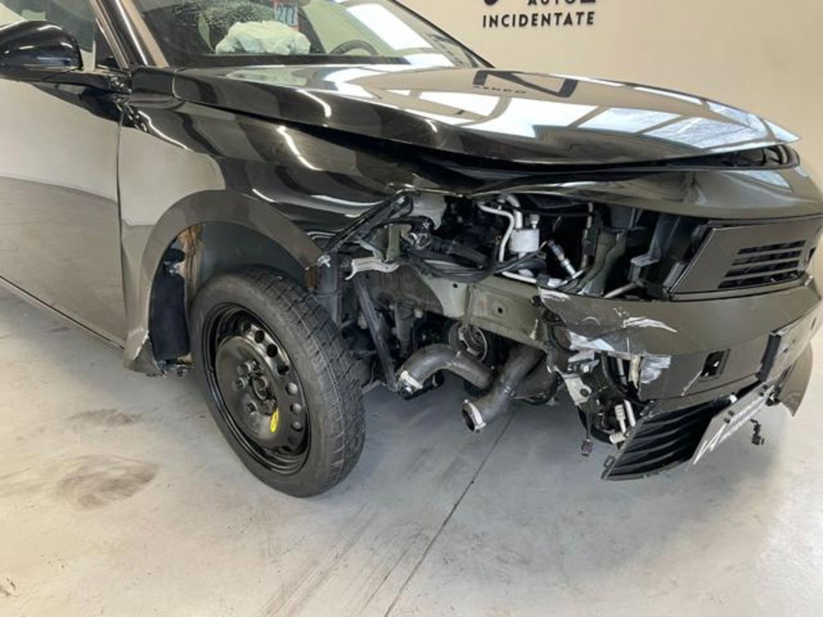 Opel Astra 1.2 Turbo 130 CV AT8 GS Line (10)