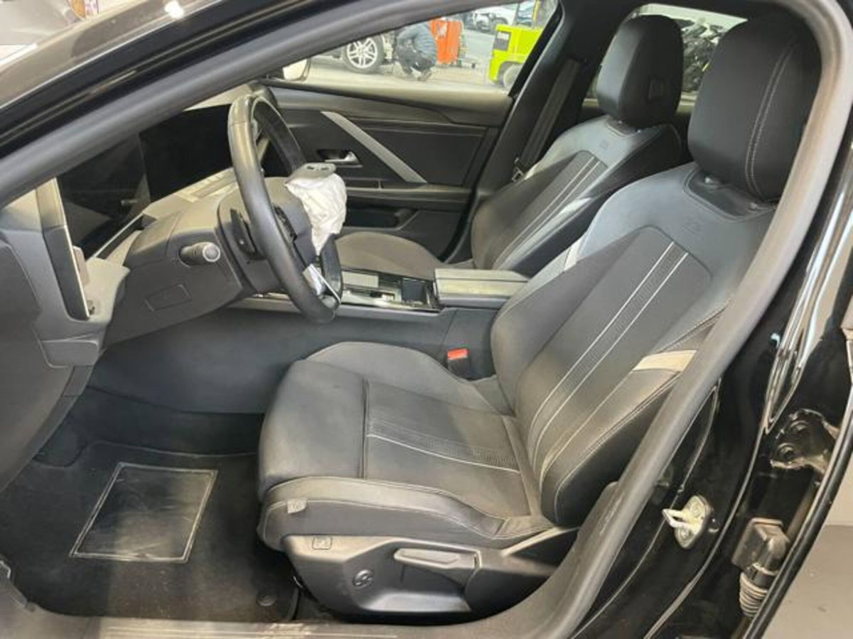 Opel Astra 1.2 Turbo 130 CV AT8 GS Line (11)