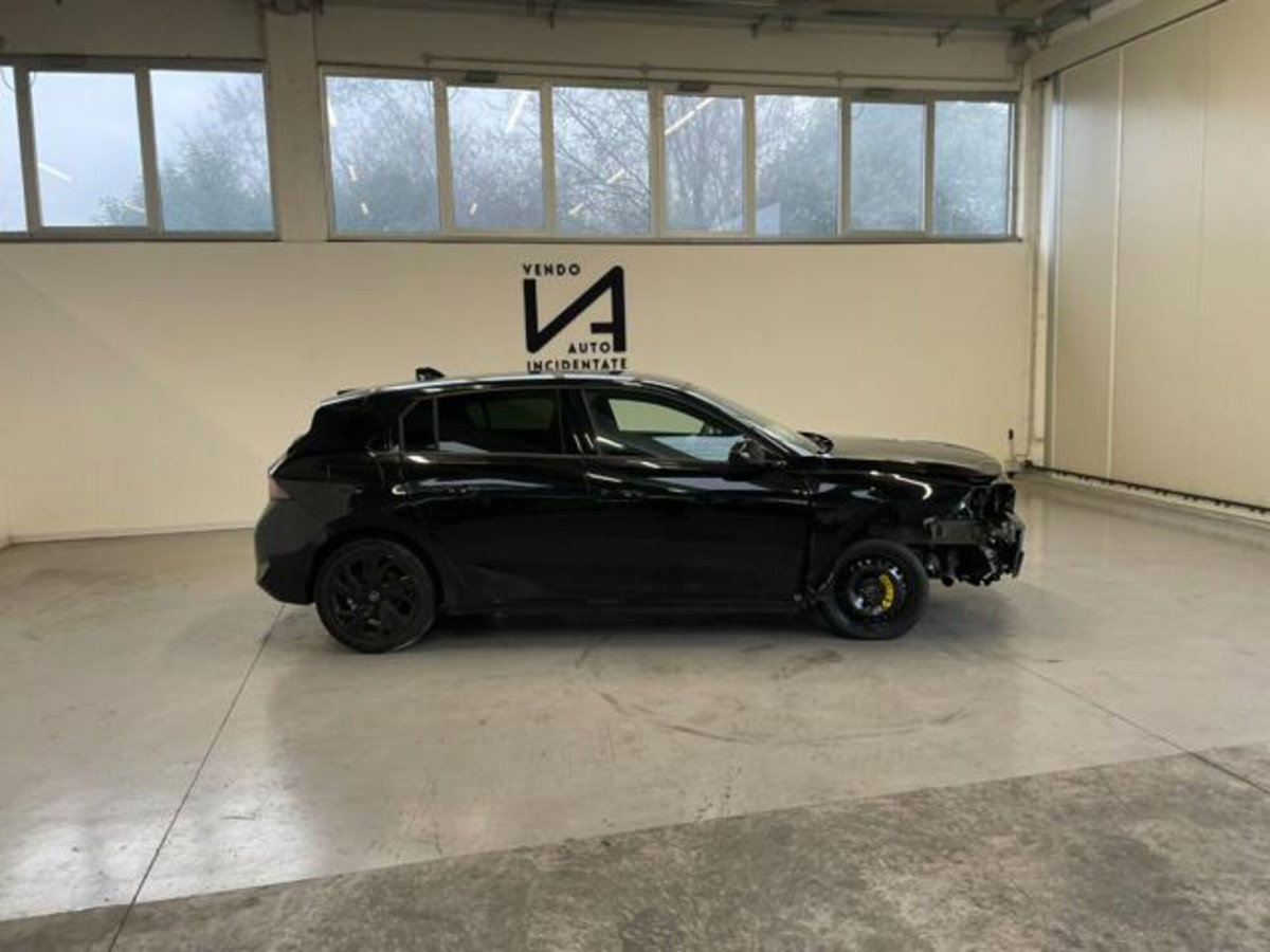Opel Astra 1.2 Turbo 130 CV AT8 GS Line (8)