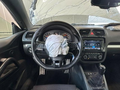 Volkswagen Scirocco 2.0 TSI R (16)