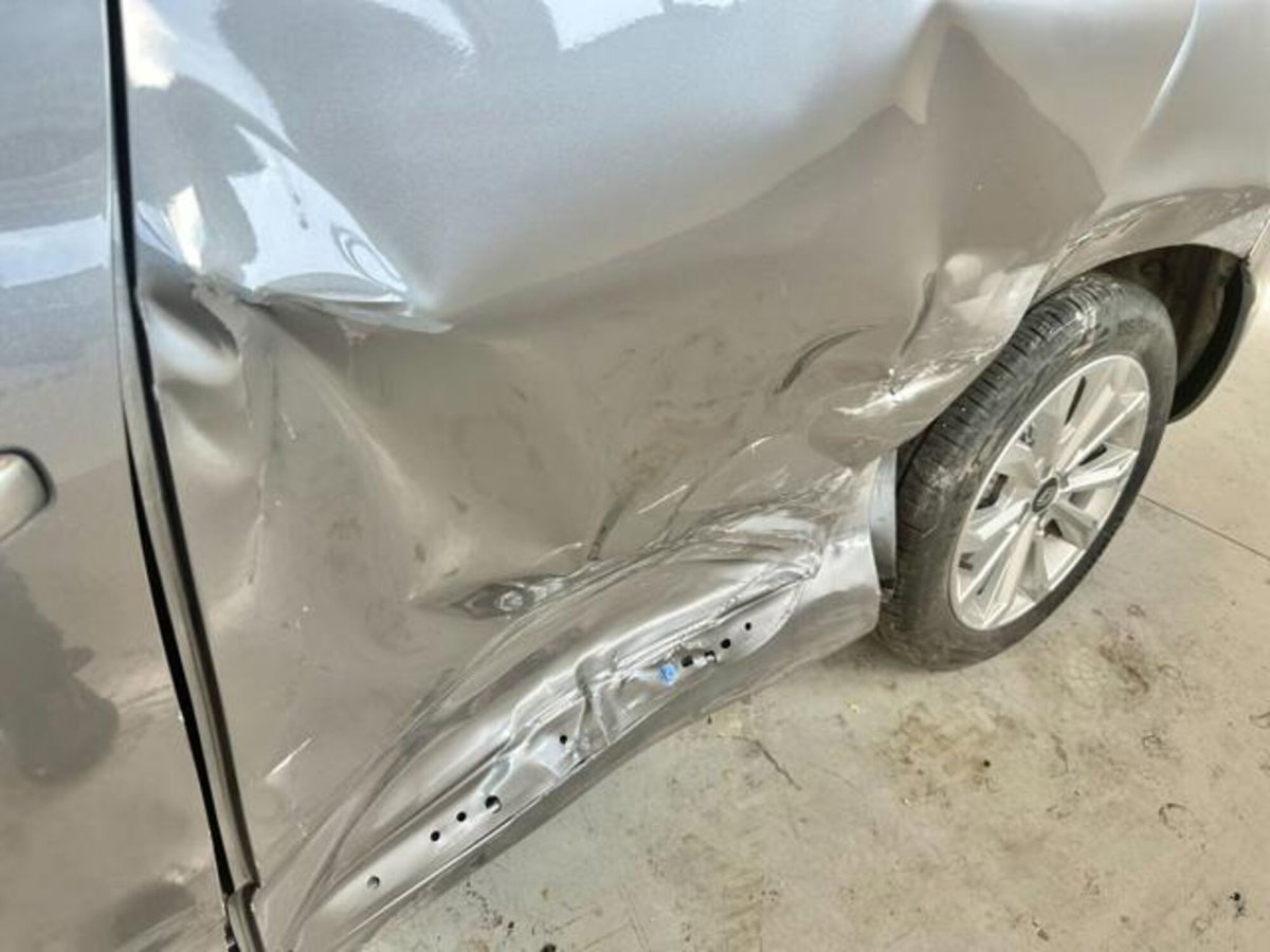 Renault Clio 1.0 tce Evolution 90cv (11)