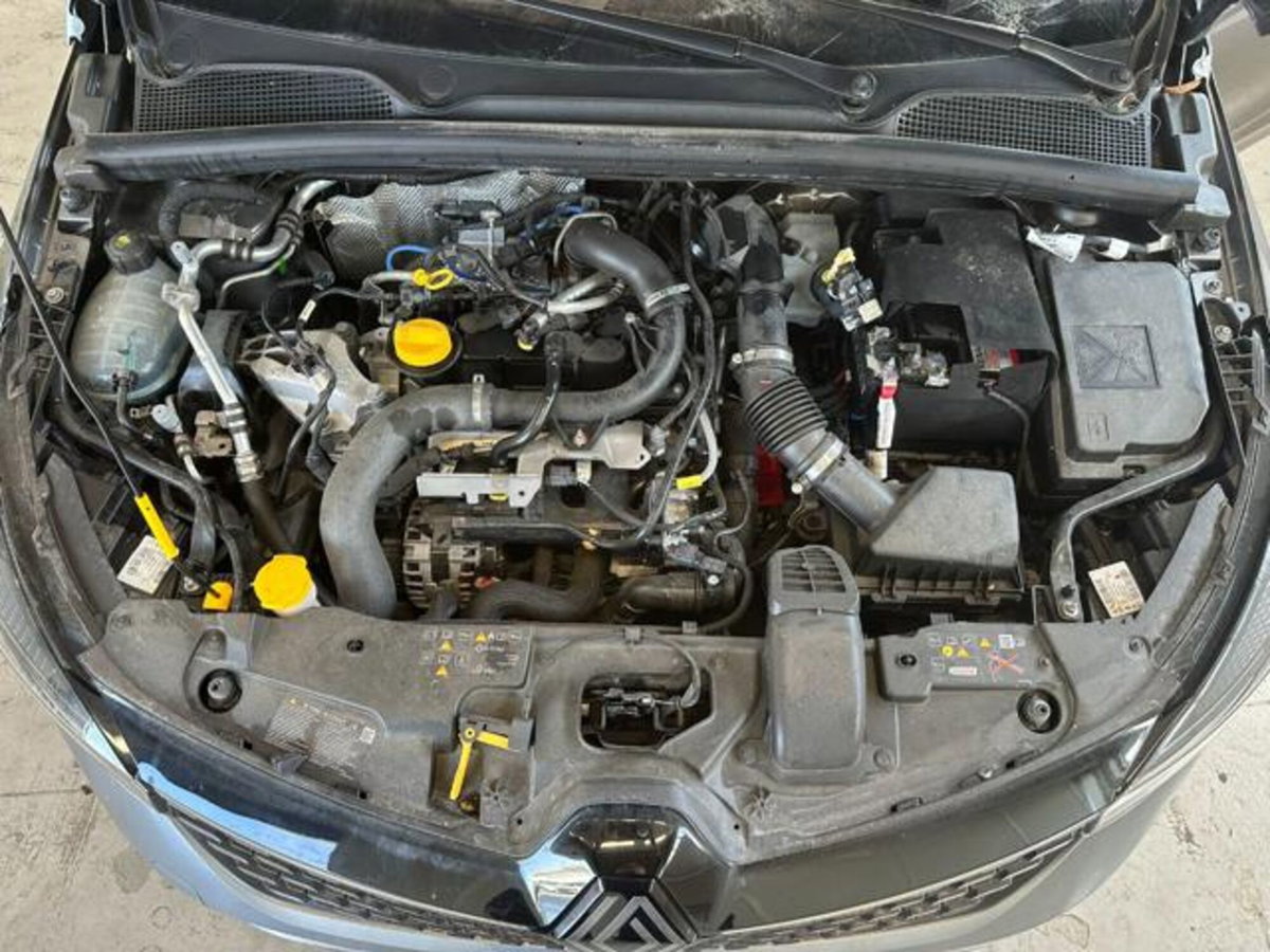 Renault Clio 1.0 tce Evolution 90cv (12)