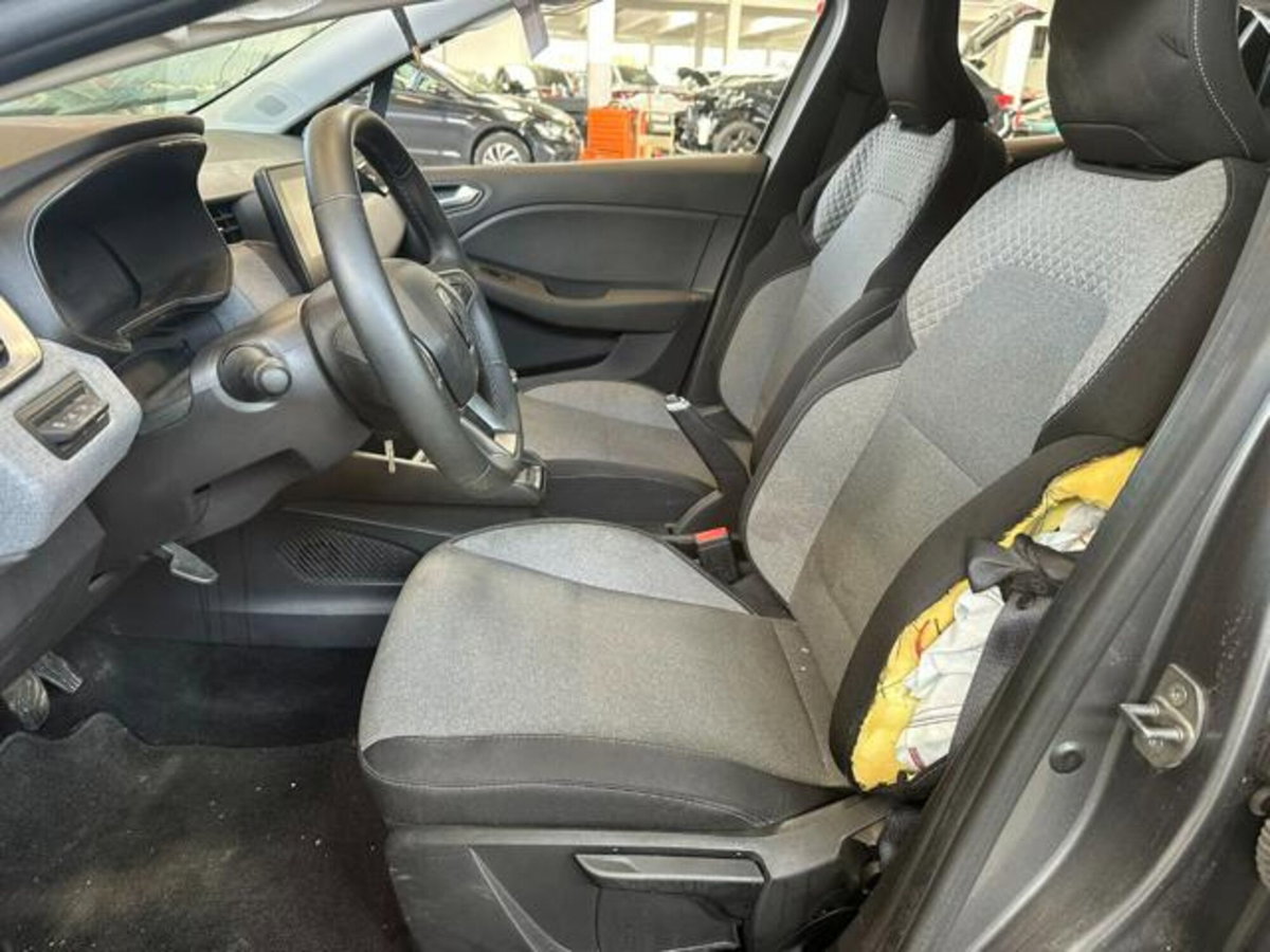 Renault Clio 1.0 tce Evolution 90cv (13)