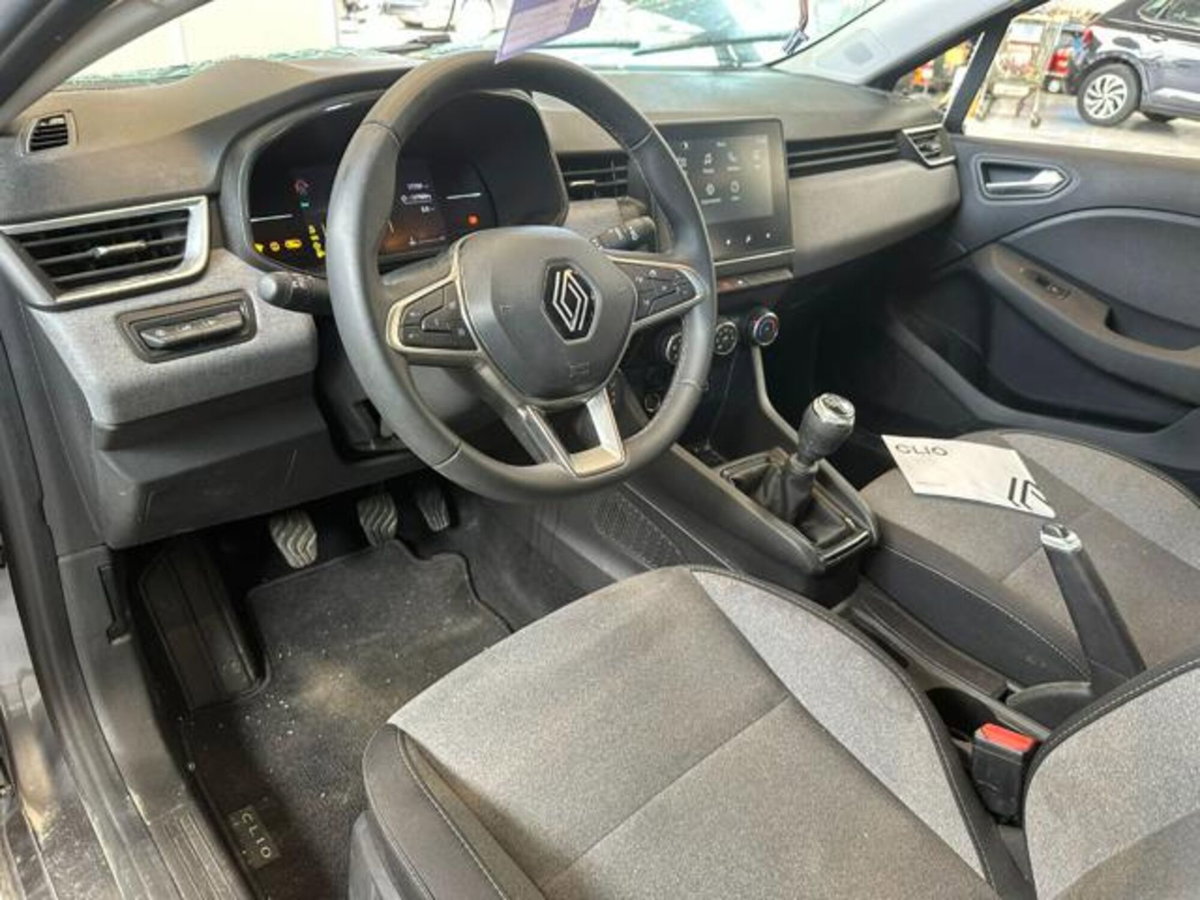Renault Clio 1.0 tce Evolution 90cv (16)