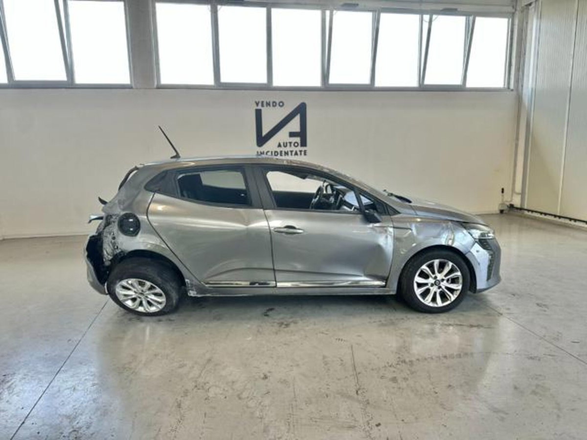 Renault Clio 1.0 tce Evolution 90cv (8)