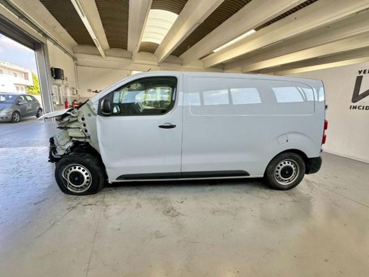 Fiat Scudo Furgone 2.0 BlueHDi 145CV AT8 PL-TN Furgone Lounge (4)