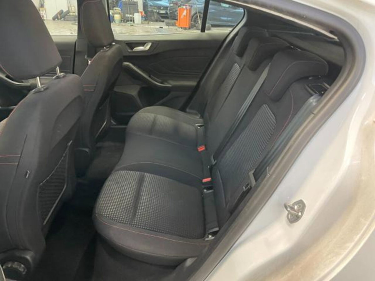 Ford Focus 1.5 EcoBlue 115 CV automatico 5p. ST-Line Style (13)