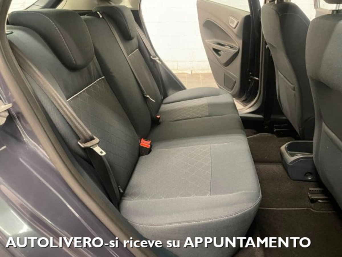 Ford Fiesta 1.2 82 CV 5 porte Titanium (11)