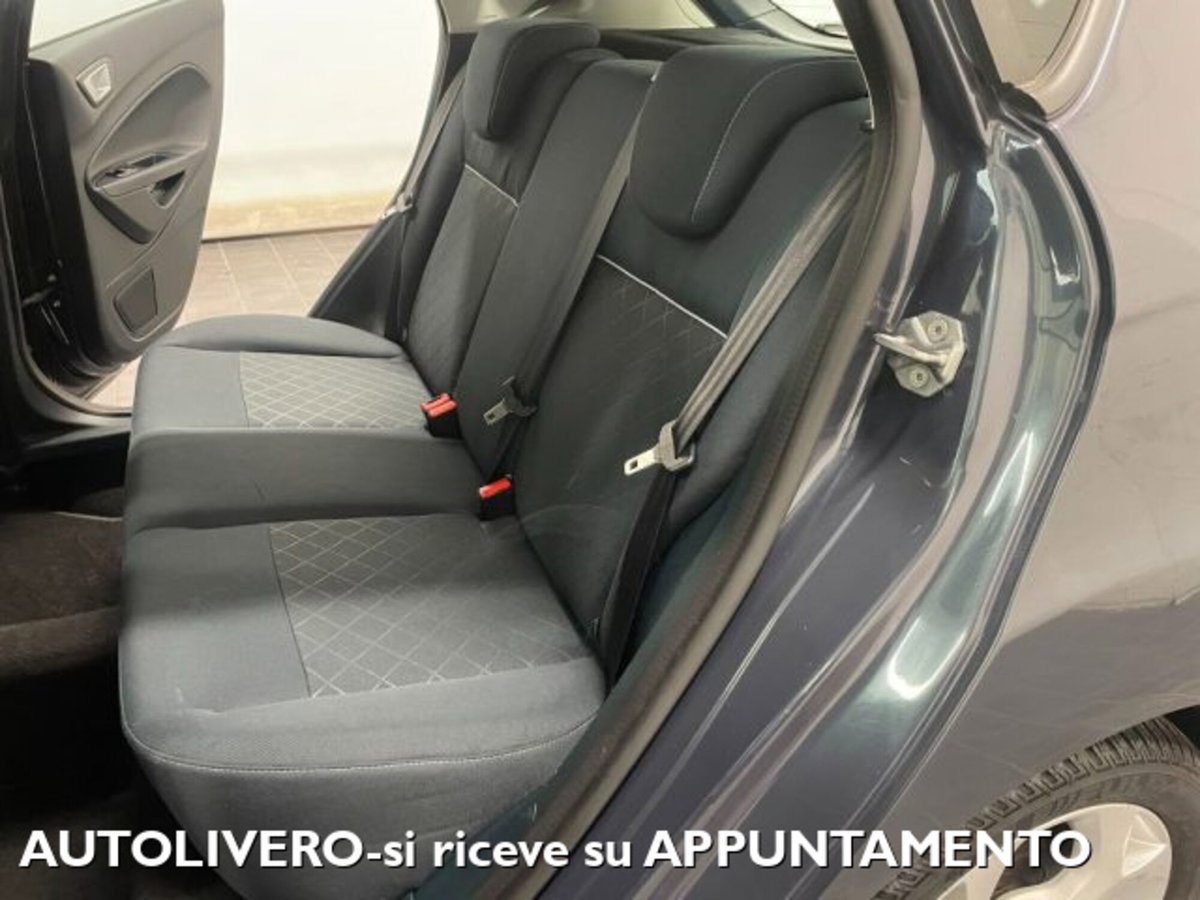 Ford Fiesta 1.2 82 CV 5 porte Titanium (12)
