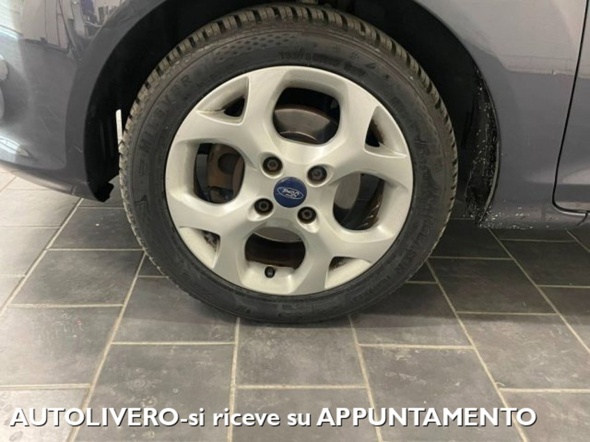 Ford Fiesta 1.2 82 CV 5 porte Titanium (5)