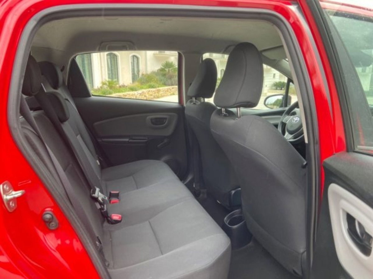 Toyota Yaris 1.0 5 porte Cool (20)
