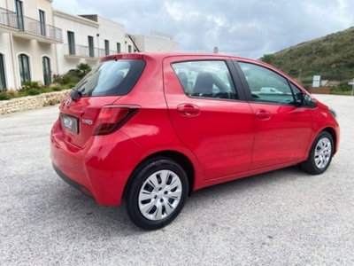 Toyota Yaris 1.0 5 porte Cool (9)