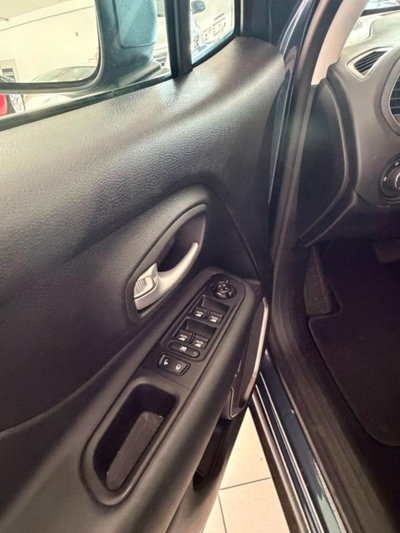 Jeep Renegade 1.5 Turbo T4 MHEV Upland (13)