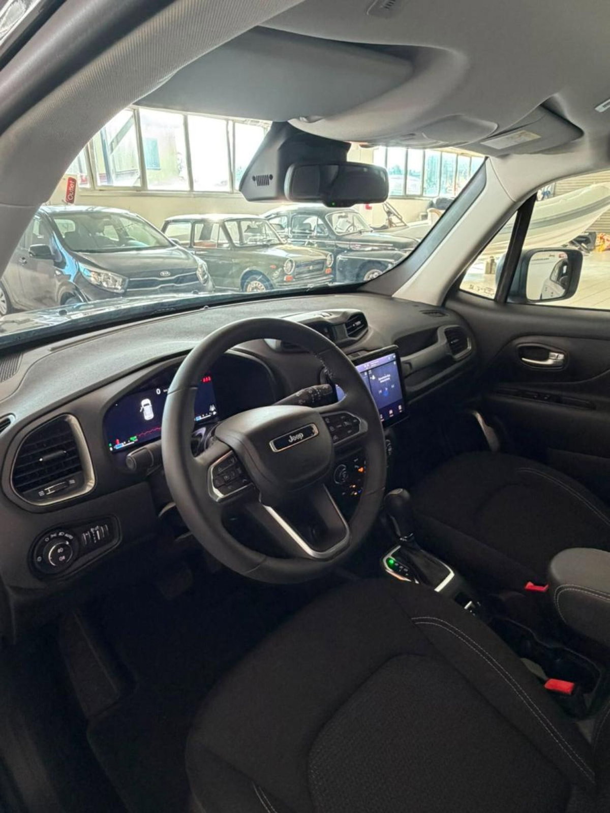 Jeep Renegade 1.5 Turbo T4 MHEV Upland (8)