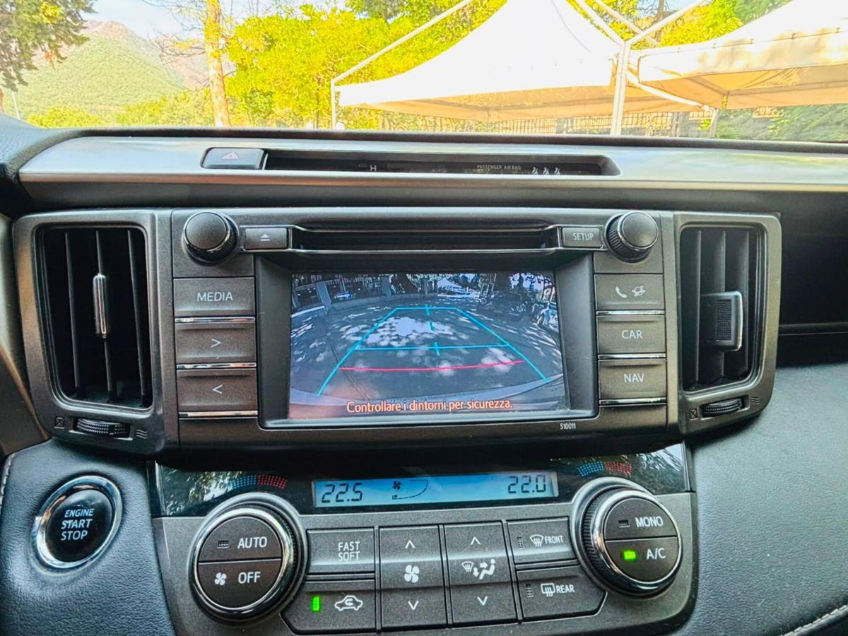 Toyota Rav4 D-4D 4WD Style White Ed. (15)