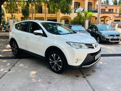 Toyota Rav4 D-4D 4WD Style White Ed. (3)