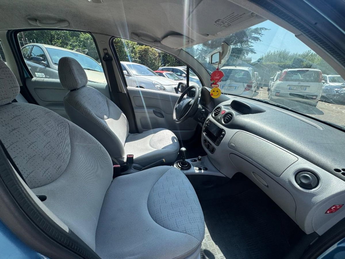 Citroen C3 1.1 airdream Elegance (2)