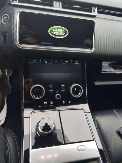 Land Rover Range Rover Velar 2.0D I4 240 CV R-Dynamic SE (9)