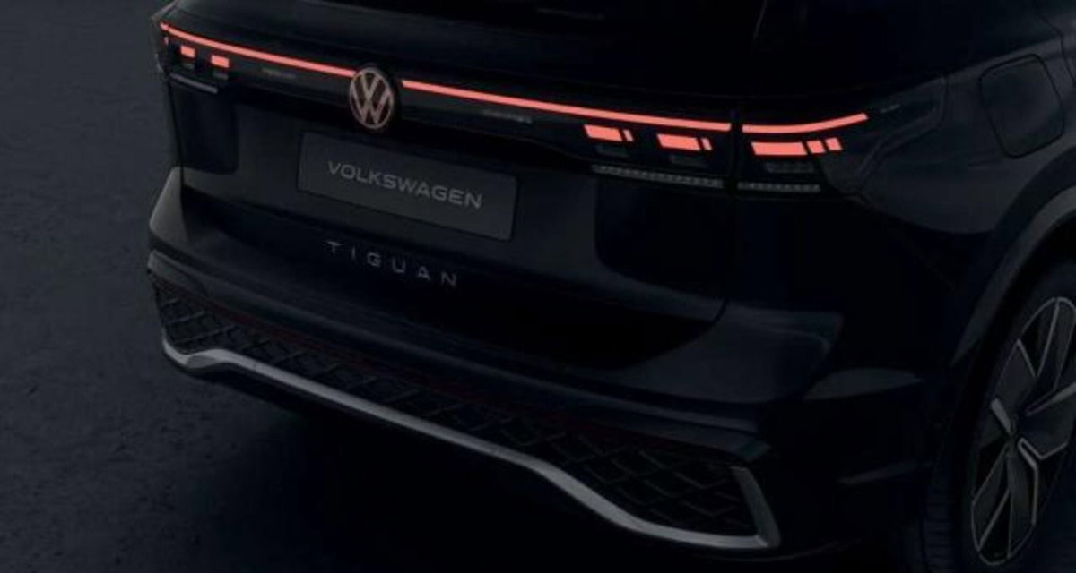 Volkswagen Tiguan 2.0 tdi R-Line 150cv dsg (5)