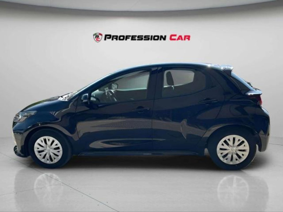 Toyota Yaris 1.5 Hybrid 5 porte Premiere (7)