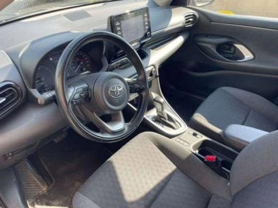 Toyota Yaris 1.5 Hybrid 5 porte Premiere (8)