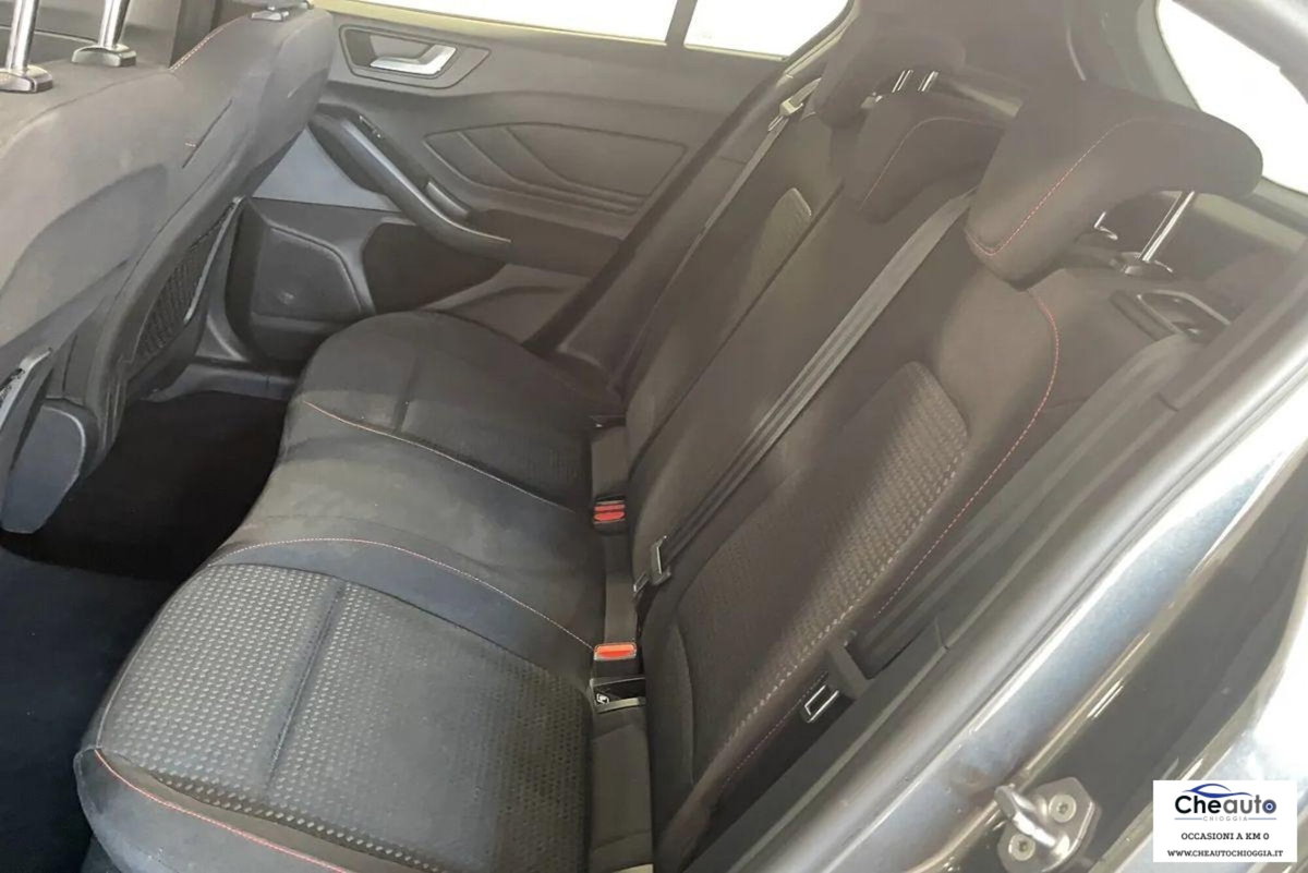 Ford Focus 1.5 ecoblue ST-Line X 115cv auto (19)