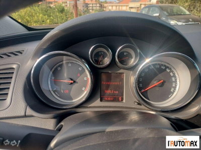 Opel Insignia Station Wagon CDTI 160CV Sports Elective (10)