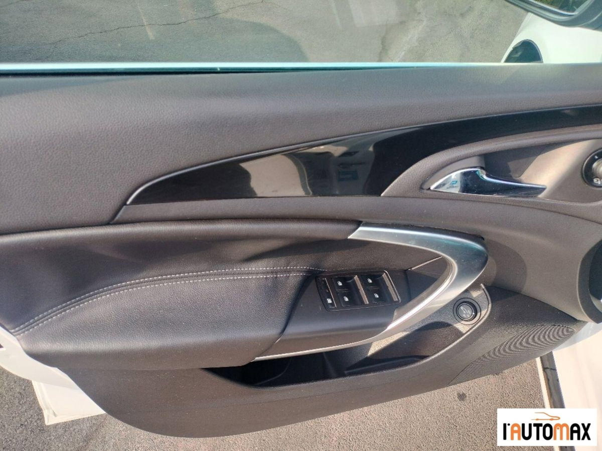 Opel Insignia Station Wagon CDTI 160CV Sports Elective (11)