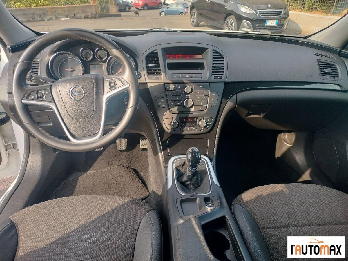 Opel Insignia Station Wagon CDTI 160CV Sports Elective (9)