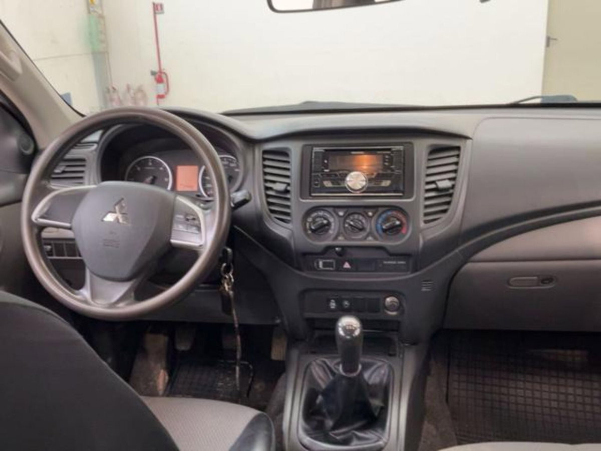 Mitsubishi L200 2.4 DI-D/154CV Double Cab Inform (14)