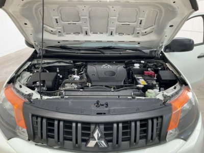 Mitsubishi L200 2.4 DI-D/154CV Double Cab Inform (17)