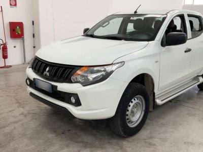 Mitsubishi L200 2.4 DI-D/154CV Double Cab Inform (2)