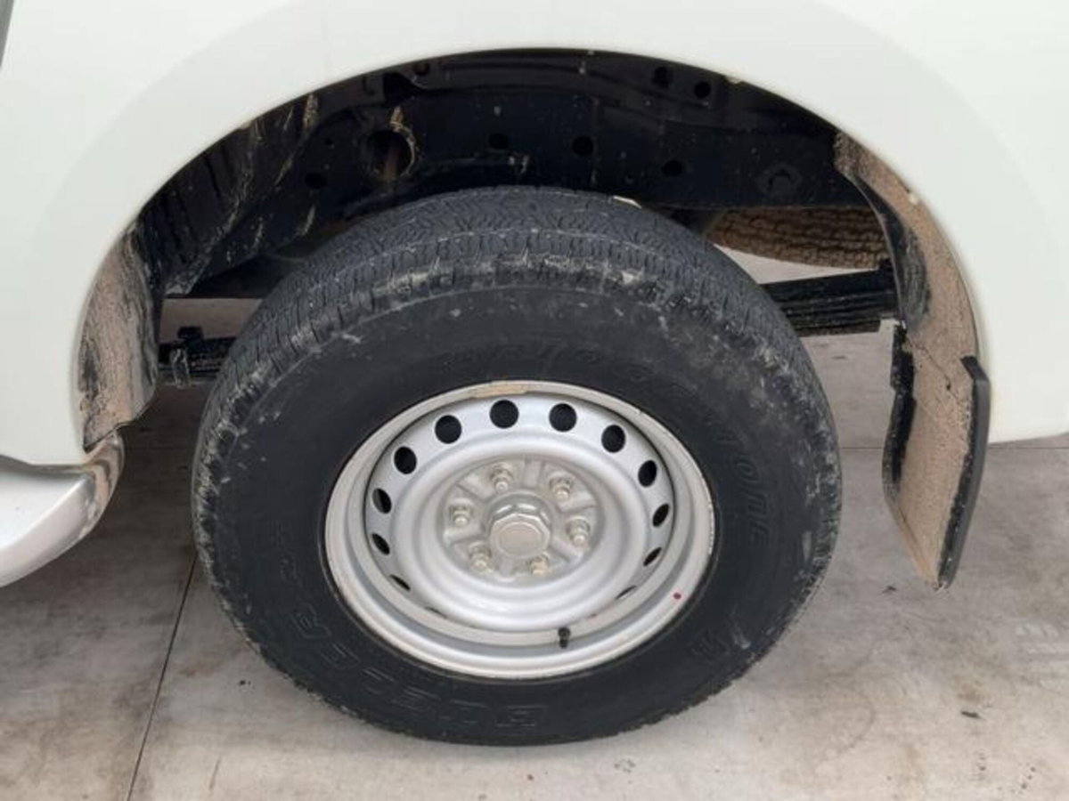 Mitsubishi L200 2.4 DI-D/154CV Double Cab Inform (8)