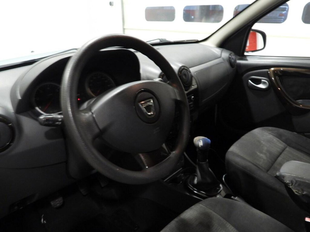 Dacia Duster 1.6 110CV 4x2 GPL Ambiance (7)