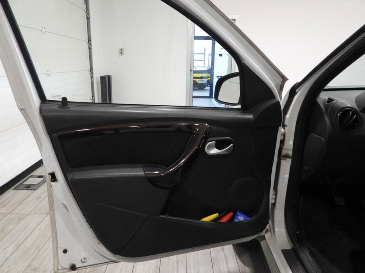 Dacia Duster 1.6 110CV 4x2 GPL Ambiance (6)