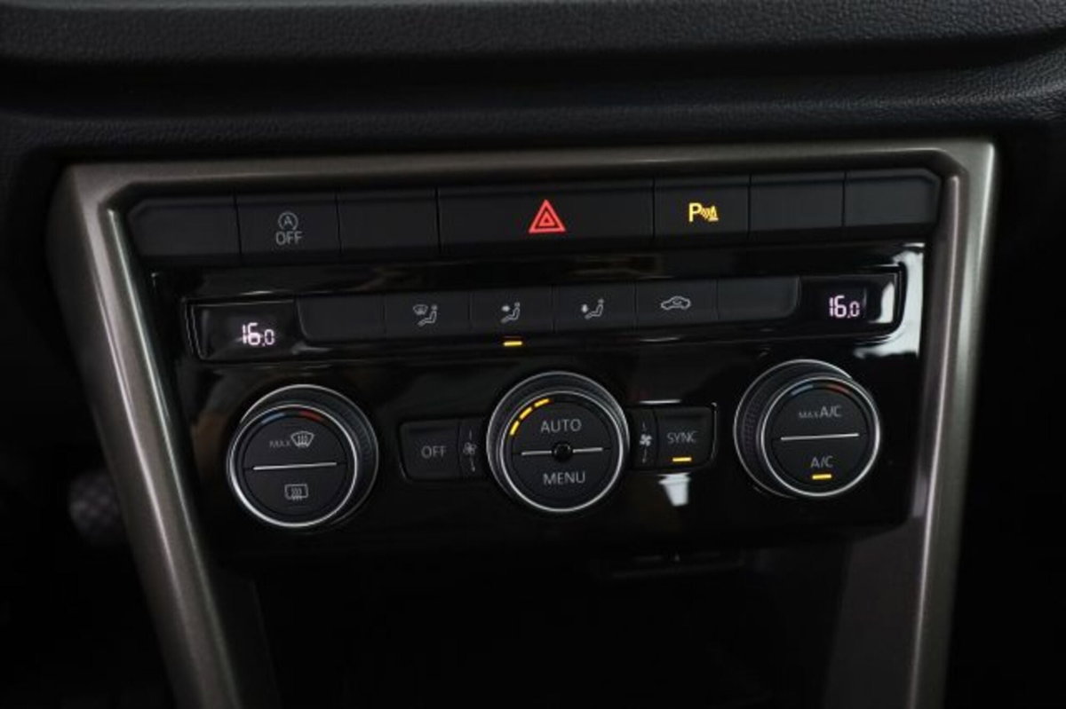 Volkswagen T-Roc 1.6 TDI SCR Style BlueMotion Technology (11)