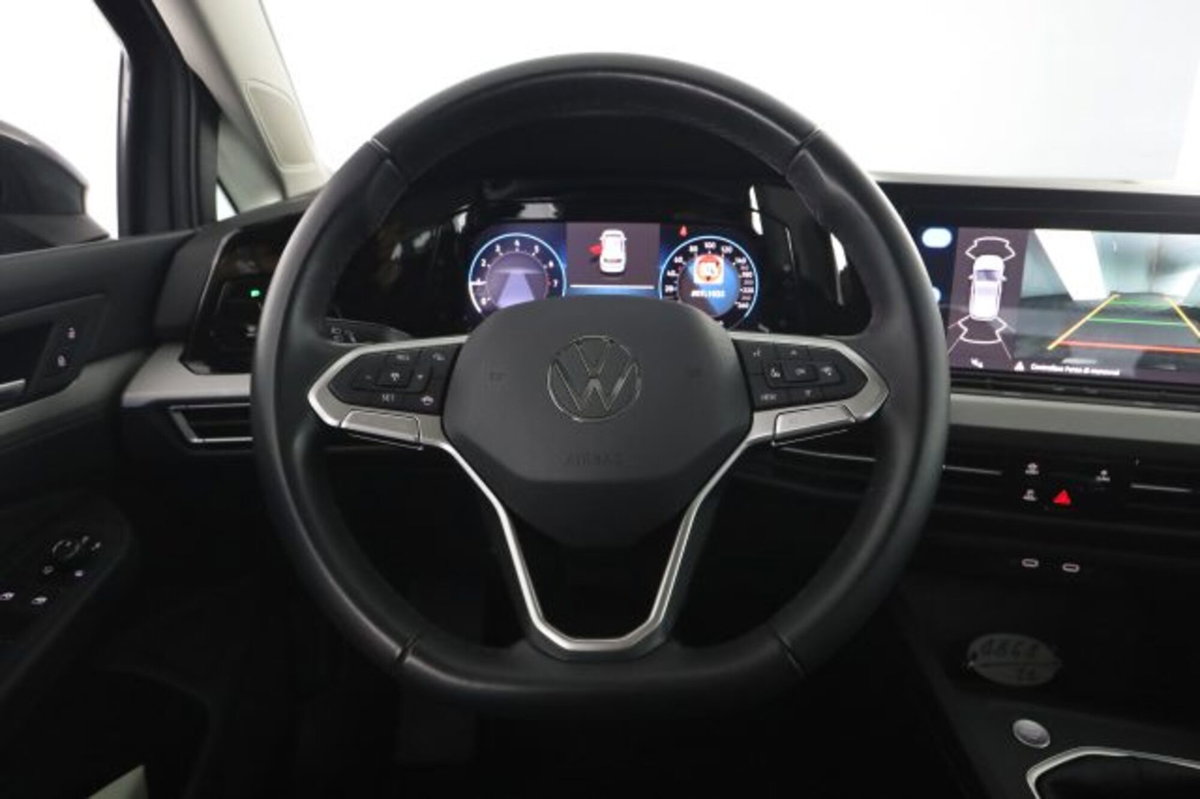 Volkswagen Golf 1.0 TSI EVO Life (5)
