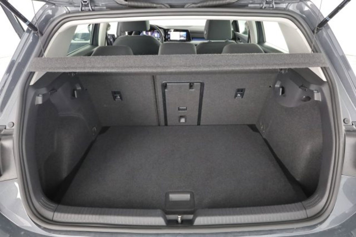 Volkswagen Golf 1.0 TSI EVO Life (6)