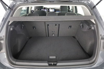 Volkswagen Golf 1.0 TSI EVO Life (6)