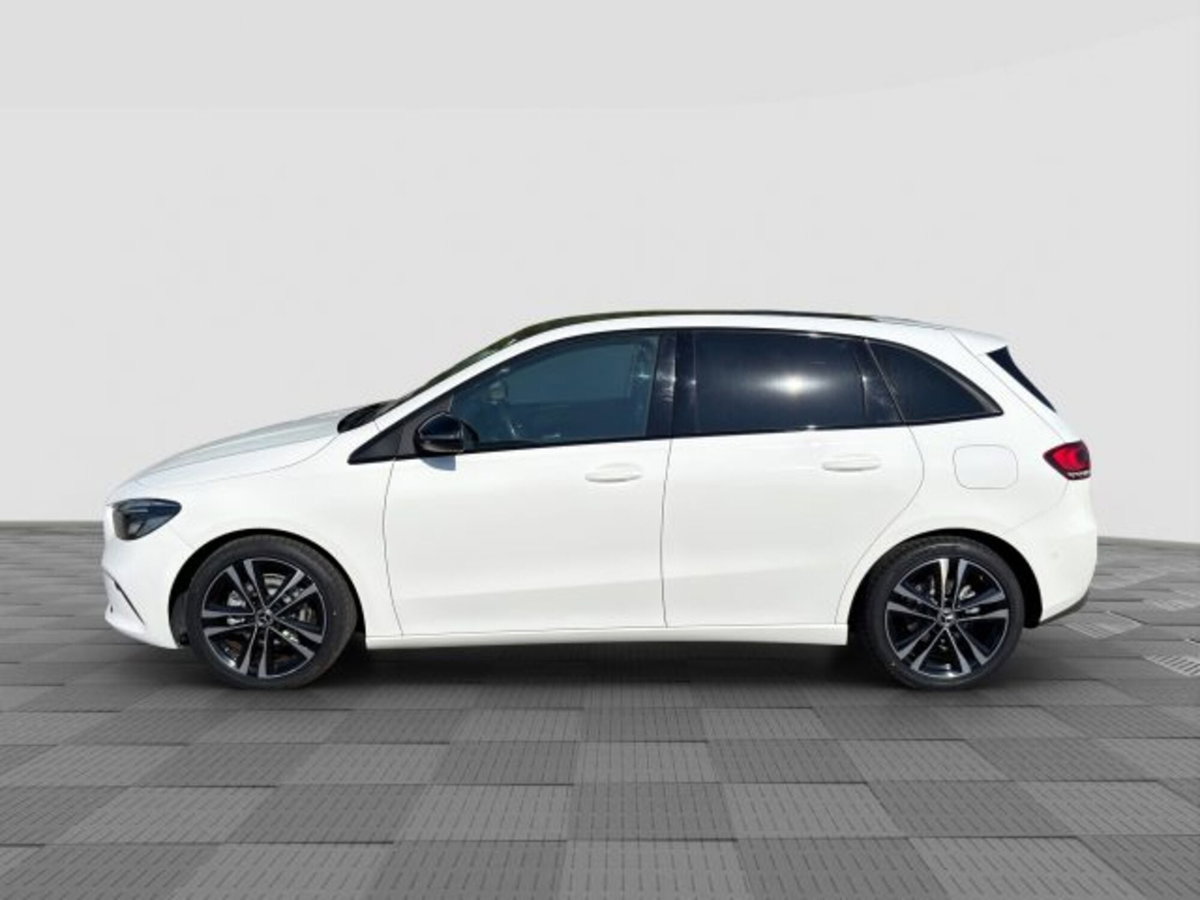 Mercedes-Benz CLA Shooting Brake 200 d Automatic Shooting Brake Sport (2)