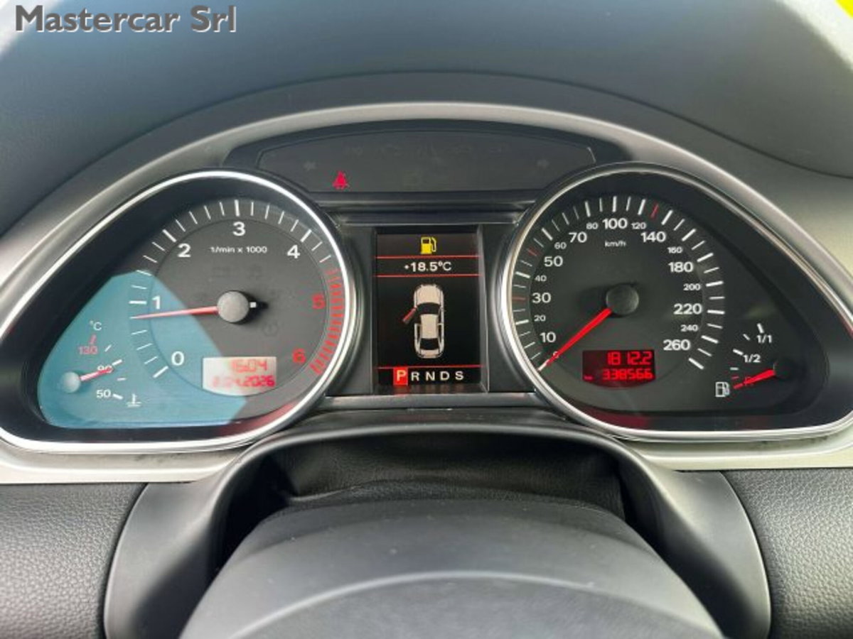 Audi Q7 3.0 V6 TDI 233CV quattro tiptronic (11)