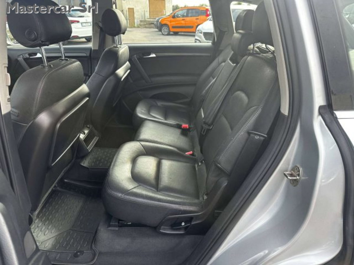 Audi Q7 3.0 V6 TDI 233CV quattro tiptronic (12)